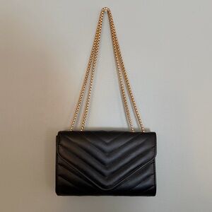 Black Quilted Chain Strap Purse